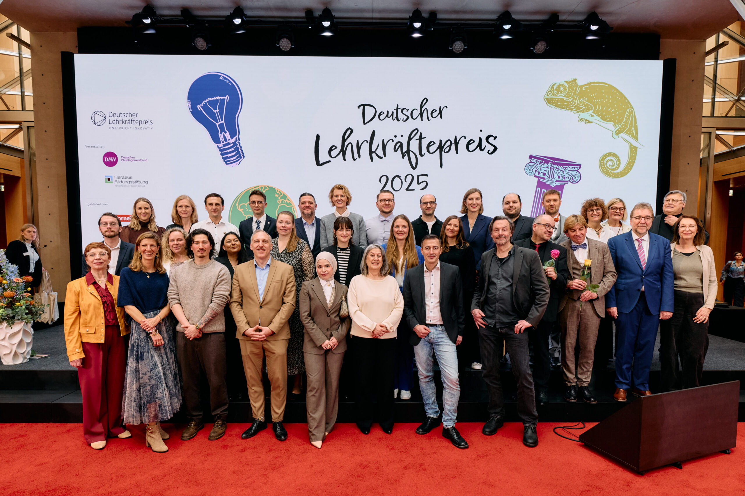 Mehr über den Artikel erfahren „Deutscher Lehrkräftepreis – Unterricht innovativ“ 2025 verliehen